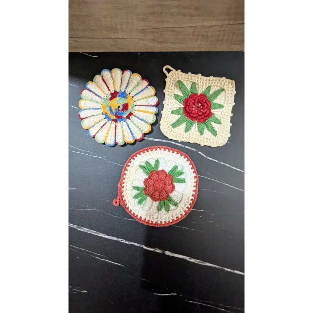 Vintage Crocheted Floral Hot Pads Set Of 3 Multicolor Handmade Pot Holders Kitch